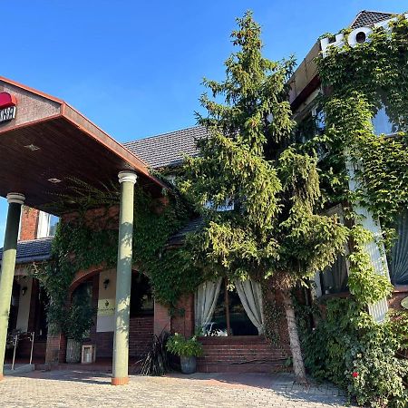 Hotel Kresowianka Konin  Eksteriør billede