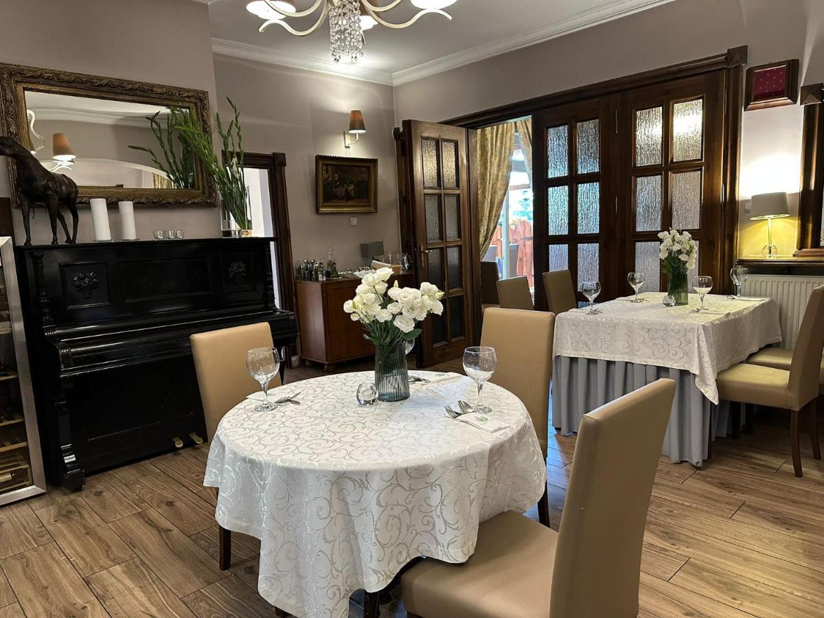 Hotel Kresowianka Konin  Eksteriør billede