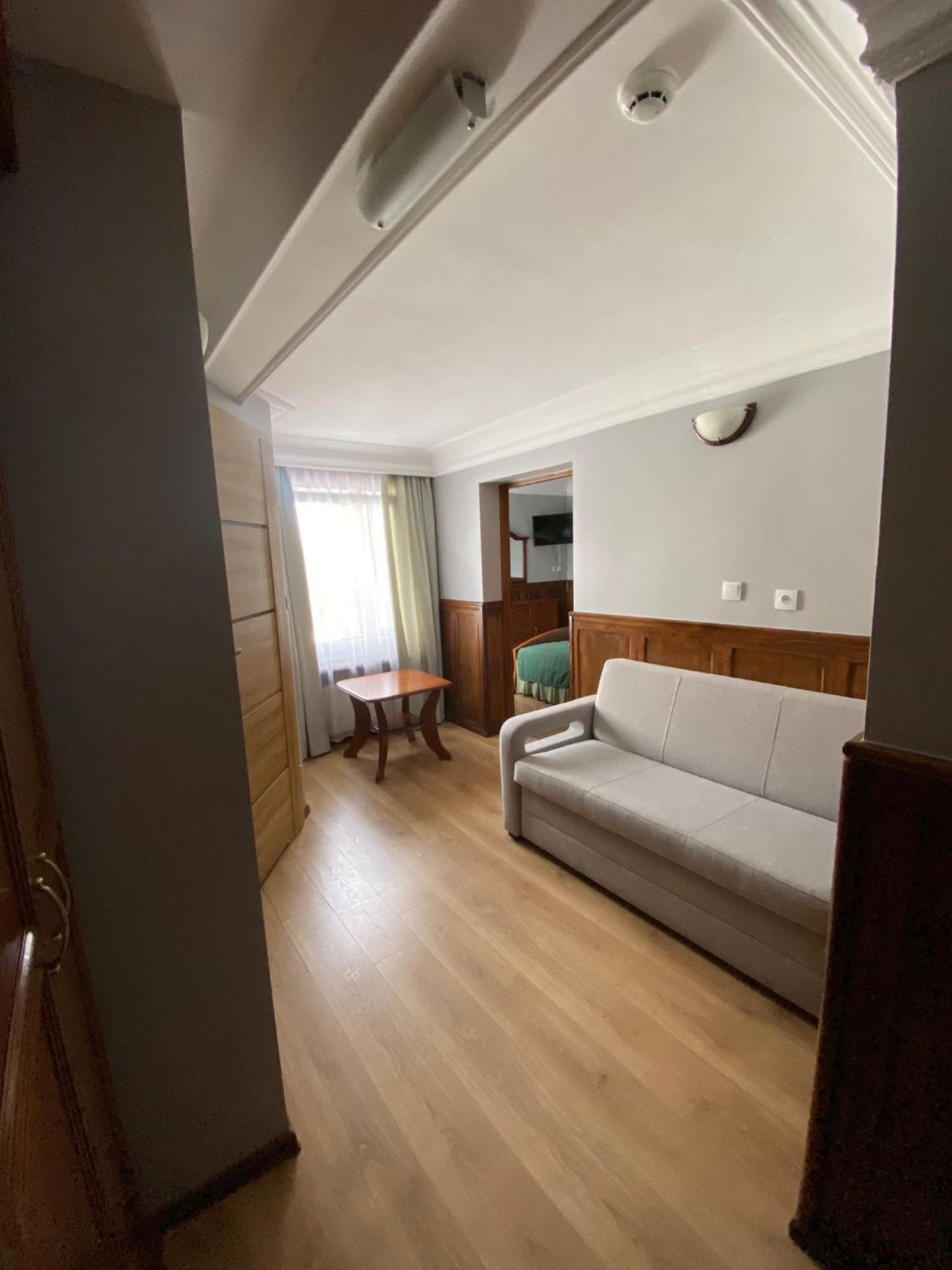 Hotel Kresowianka Konin  Eksteriør billede