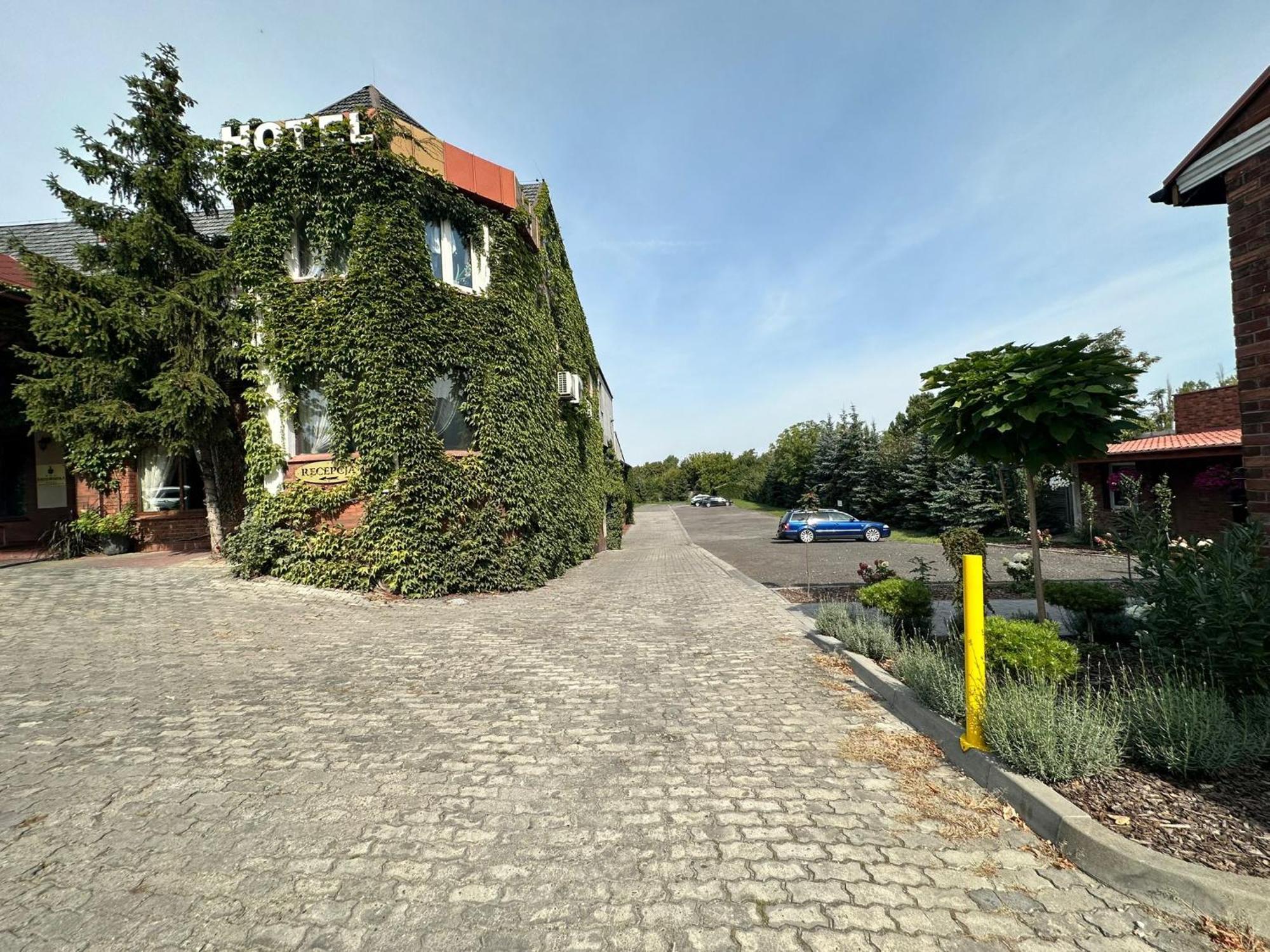 Hotel Kresowianka Konin  Eksteriør billede